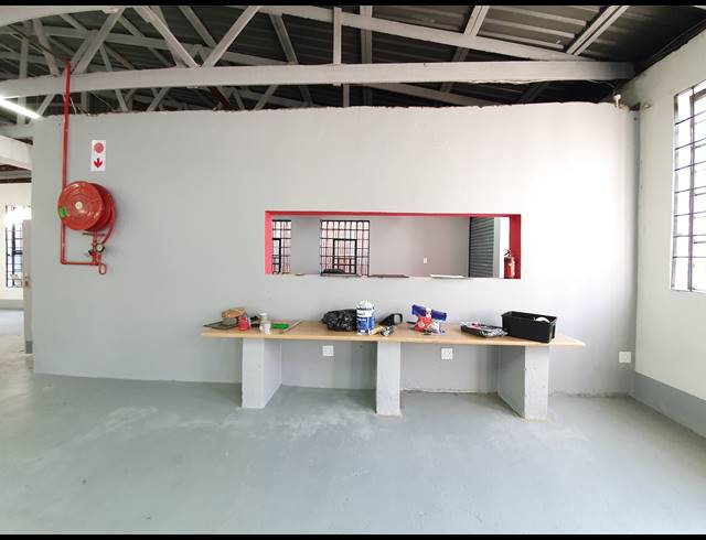 990M² WORKSHOP FOR SALE IN OPHIRTON